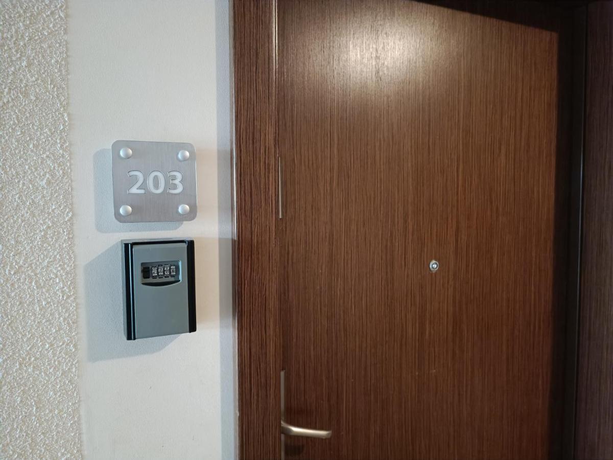 Port 203 Apartment *